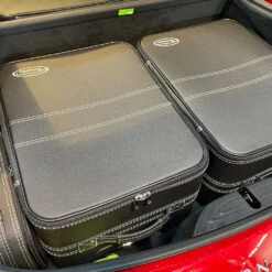 Aston Martin Vantage V8 Coupé 2018 + 2024 Kofferset Kofferraum 3-tlg. -Berühmtes Gepäck Geschäft 1048215 1719