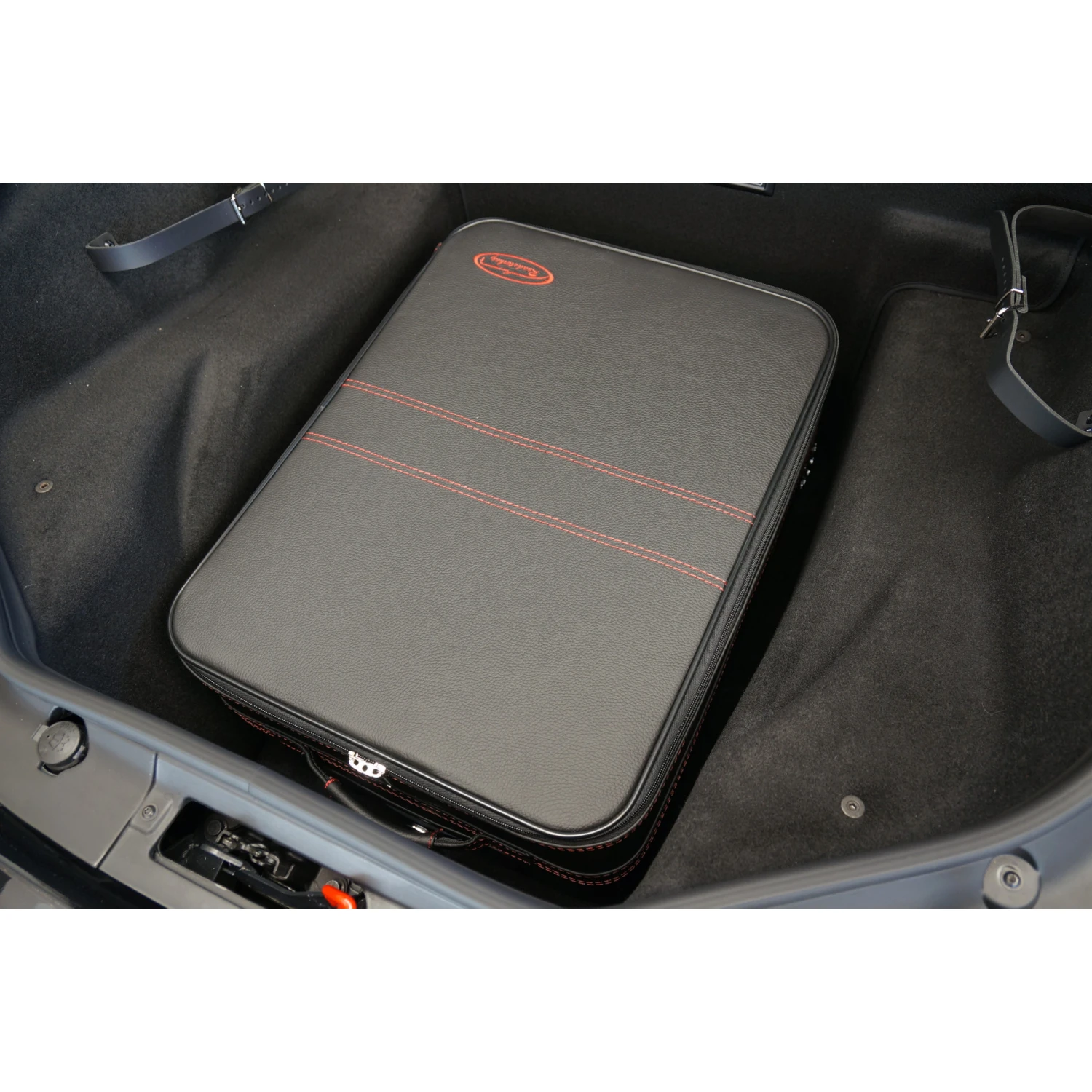 Ferrari 458 Italia/Spider + 488 GTB/Spider (EU-Version) - 3-tlg. Kofferset Kofferraum - Rote Naht 5 Ferrari 458 Italia/Spider + 488 GTB/Spider (EU-Version) - 3-tlg. Kofferset Kofferraum - Rote Naht – Bild 3