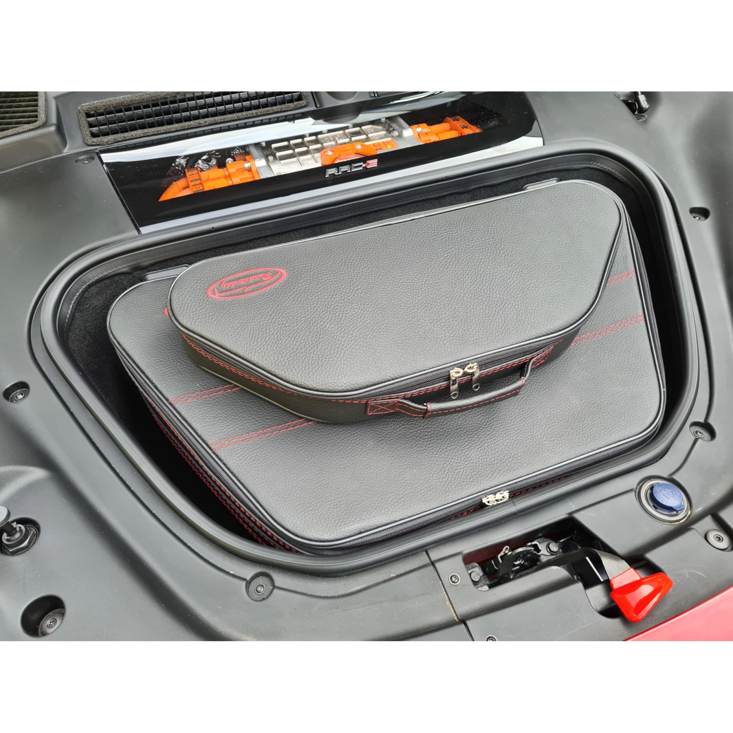 Ferrari SF 90 Spider + Coupé - 2-tlg. Kofferset Kofferraum 4 Ferrari SF 90 Spider + Coupé - 2-tlg. Kofferset Kofferraum – Bild 2