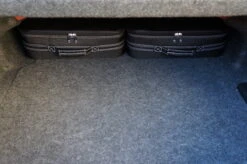 Ford Mustang VI Cabrio Ab 2014 (EU-Version) - 2-tlg. Kofferset Zusatzkoffer Kofferraum - Rote Naht -Berühmtes Gepäck Geschäft 1050160 4 Art 41